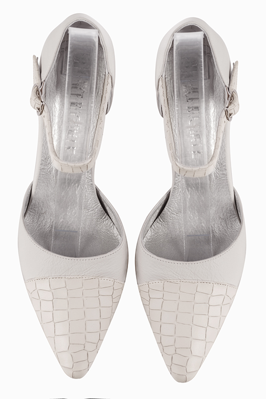 Off white women's open side shoes, with an instep strap. Tapered toe. High kitten heels. Top view - Florence KOOIJMAN